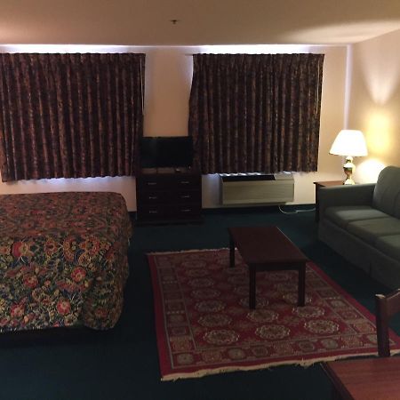 Haven Inn & Suites Монро Экстерьер фото