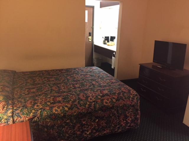 Haven Inn & Suites Монро Экстерьер фото